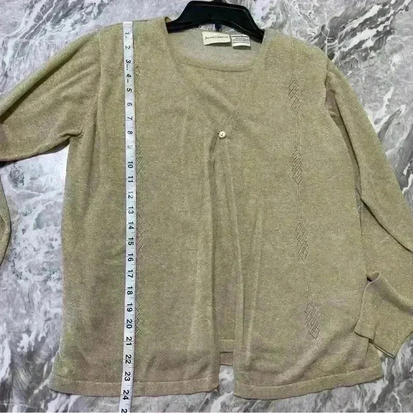 Jaclyn Smith Sweater Womens Medium Beige Gold Long Sleeve Sweatshirt 74% Silk - Picture 6 of 11